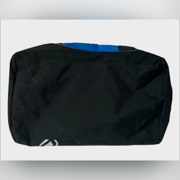 Blue and Black Multi Strap OGIO Udelhoven Half Dome Bag NWT - Picture 8 of 10